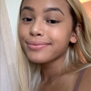 Meet your Posher, Tiara